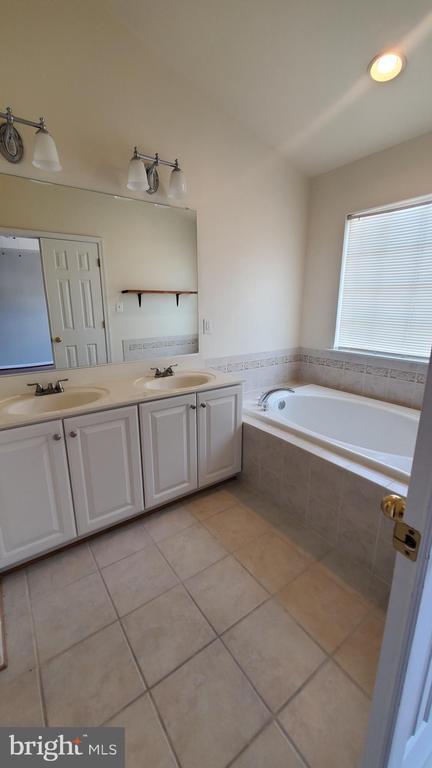 Building Photo - 2644 Didelphis Dr