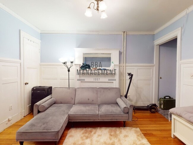 Building Photo - HOT FENWAY LISTING!!!!!
