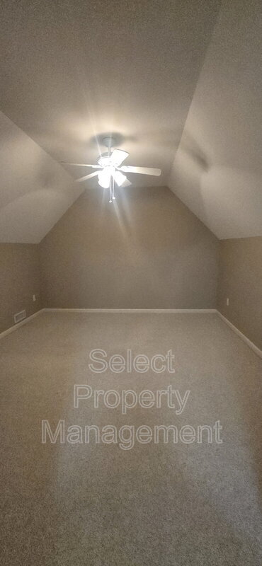 Building Photo - 2515 Sugar Tree Dr