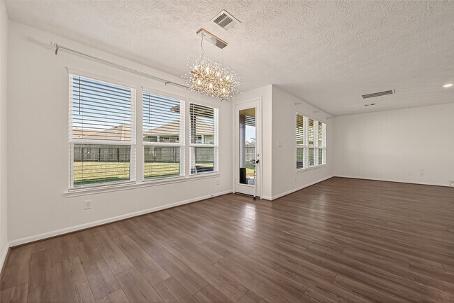 Building Photo - 15610 Birchdale Dr