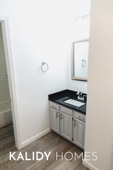 Building Photo - 3804 Summer Cloud Dr