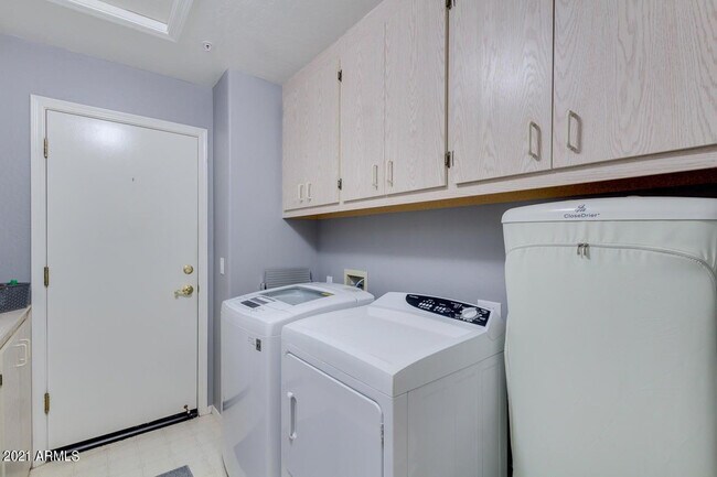 Building Photo - 10474 E Morning Star Dr