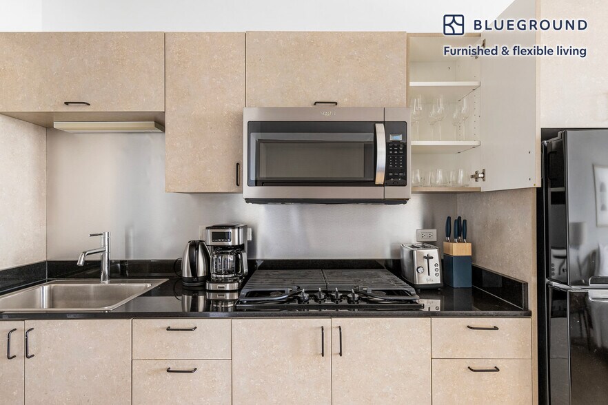 Building Photo - 1515 N Fremont St