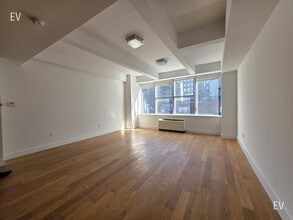 Building Photo - 50 Murray-ev704