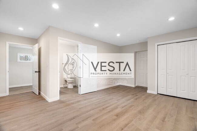 Building Photo - 2383 Dutch Cove Rd