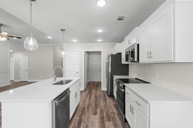 Building Photo - Latitude 32