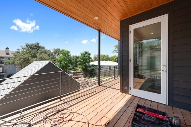 Building Photo - 3107 Walling Dr