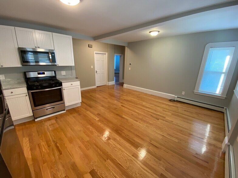 Building Photo - 73 Hall Ave