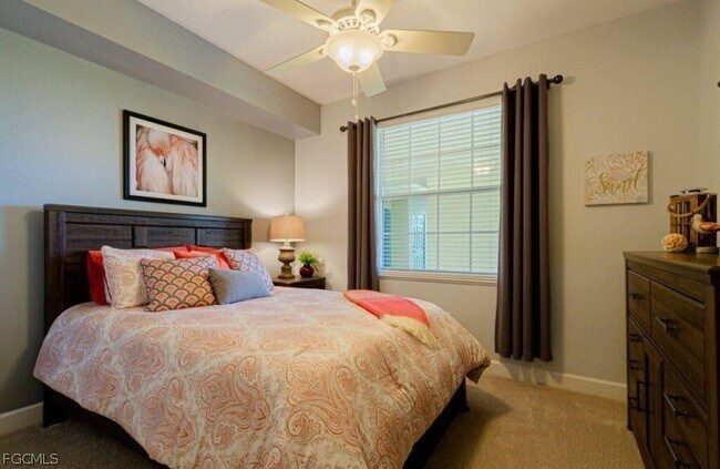 Building Photo - 10700 Ravenna Way