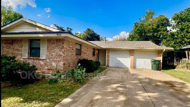 Primary Photo - 9313 NE Stardust Ln