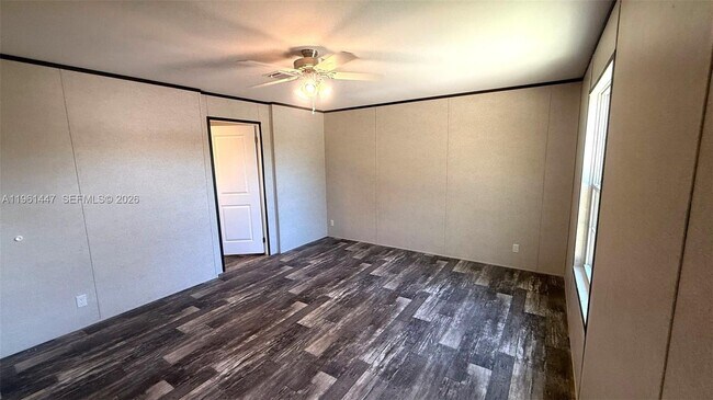 Building Photo - 881 Woodland Blvd