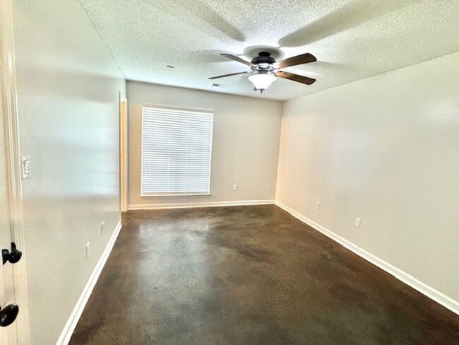 Building Photo - ParkwoodCove7759