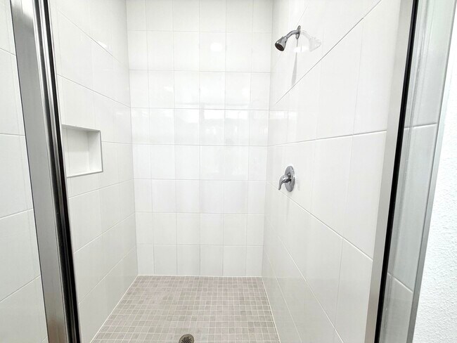 Building Photo - 4093 S Longwood Lk Sq