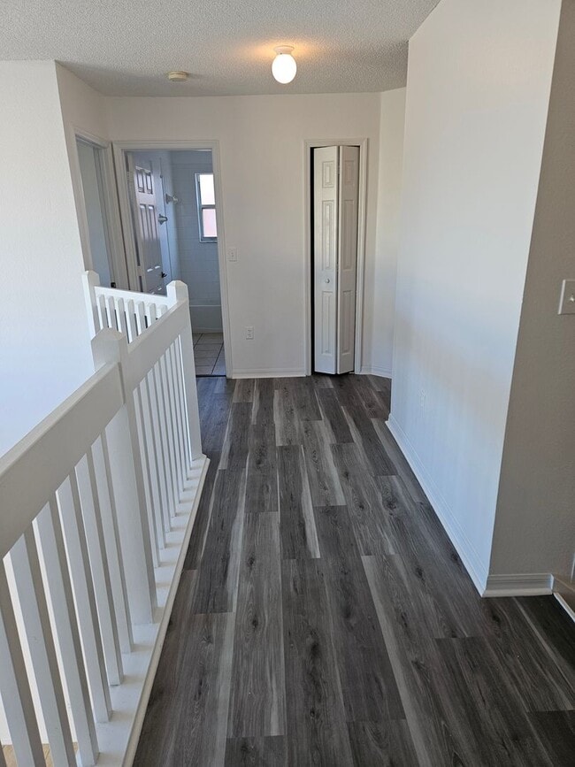 Building Photo - Kissimmee Pool Home with 7 bedrooms!