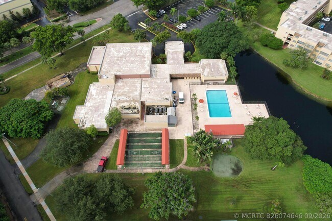 Building Photo - 5980 NW 64th Ave