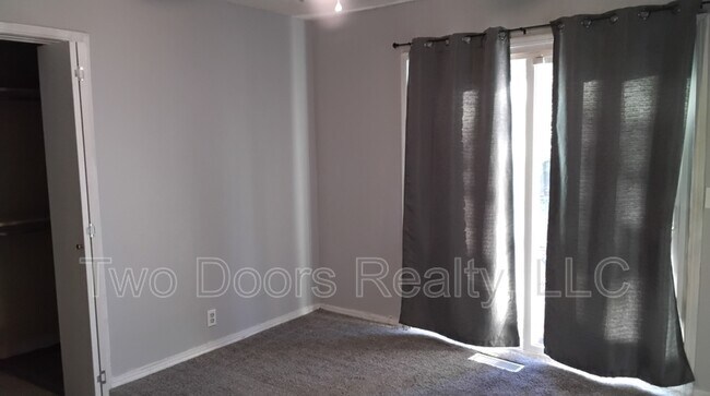 Building Photo - 7110 NW 30th Terrace