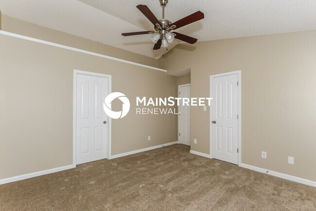 Building Photo - 4 Bedroom Pet-Friendly Home in Charlotte, ...