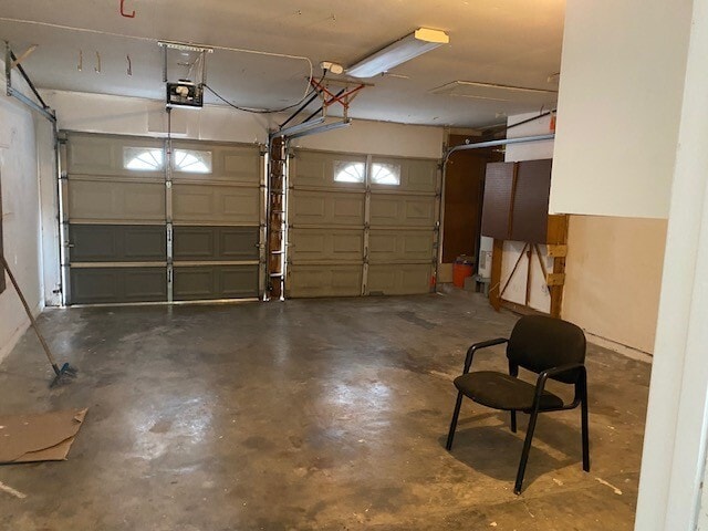 Building Photo - 11610 Pine Knoll