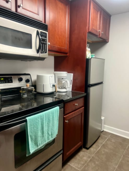 Building Photo - 1280 WPS