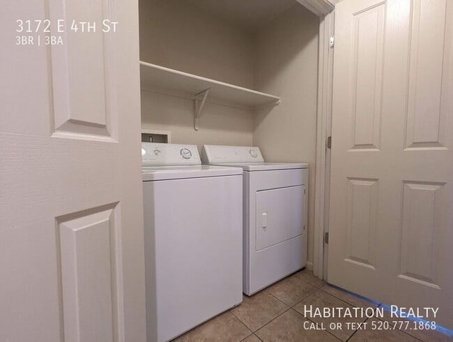 Building Photo - 3172 E 4th St