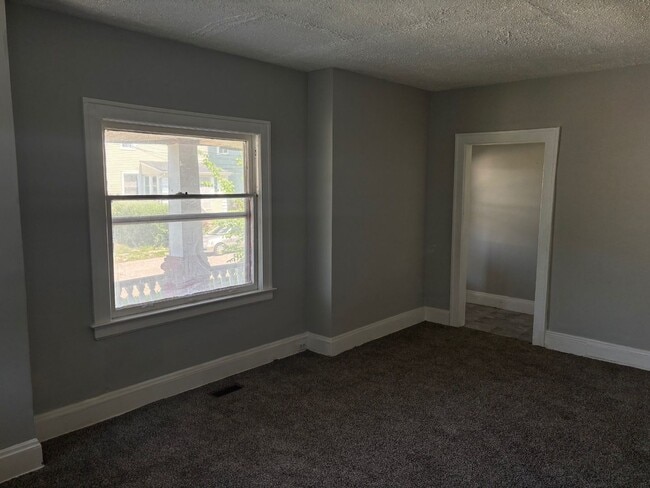 Building Photo - 1750 Alcoy Rd