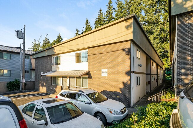 Building Photo - Welcome to Fairway Apartments  – Where Qui...