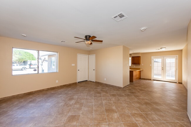 Building Photo - 4597 W 18th Pl