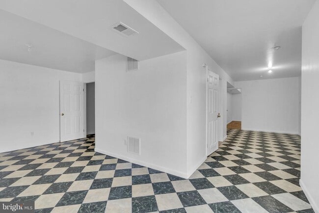 Building Photo - 5413 Silver Maple Ln