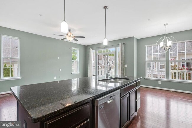 Building Photo - 59 Steeplechase Dr