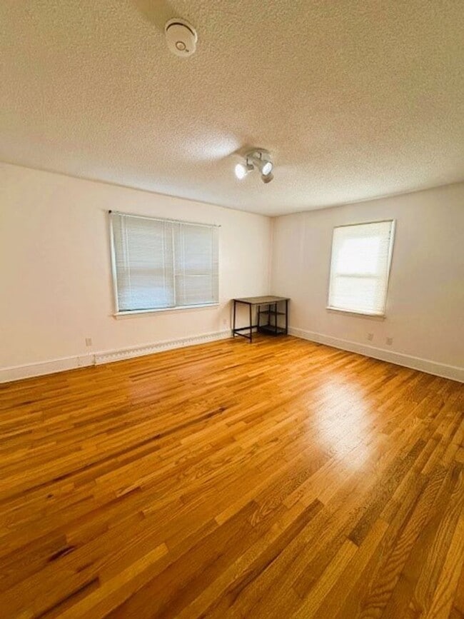 Building Photo - Coming Beginning of June!-Beautiful Home for Rent