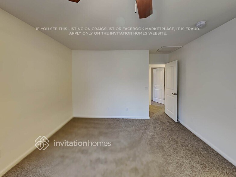 Building Photo - 1383 S Ponderosa Dr