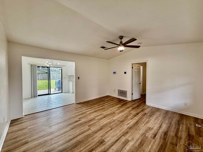 Building Photo - 1305 Heatherwood Cir