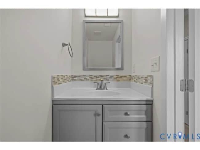 Building Photo - 4 Bedroom 3 Bathroom for Rent