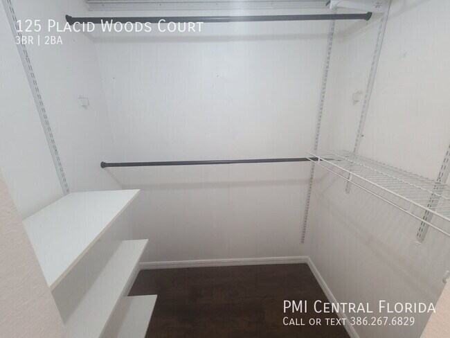 Building Photo - 125 Placid Woods Ct