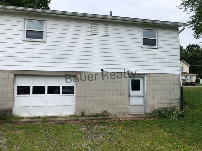 Building Photo - dk840