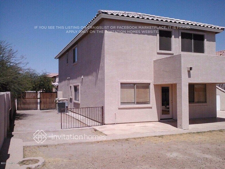 Building Photo - 7111 N 77th Dr