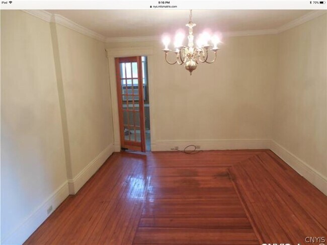 Building Photo - 210 Lincoln Park Dr