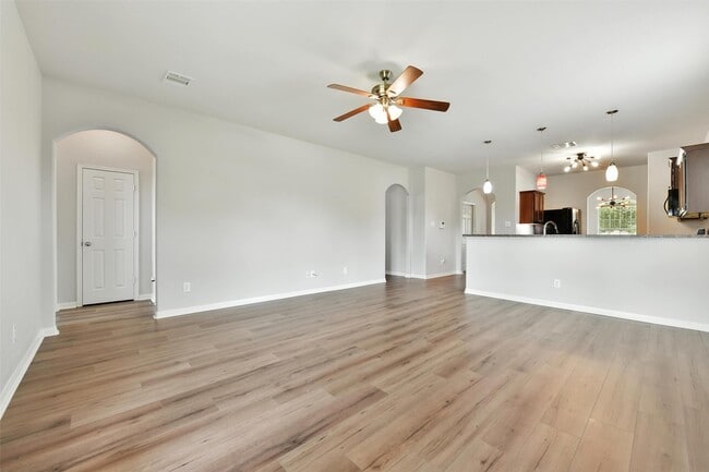 Building Photo - 737 Grassy Knoll Ln