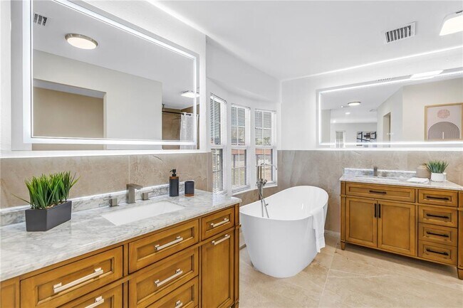 Building Photo - 17601 Sterling Terrace