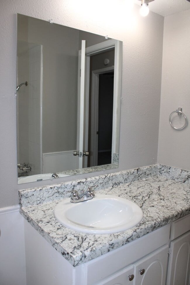 Building Photo - ALL NEW!