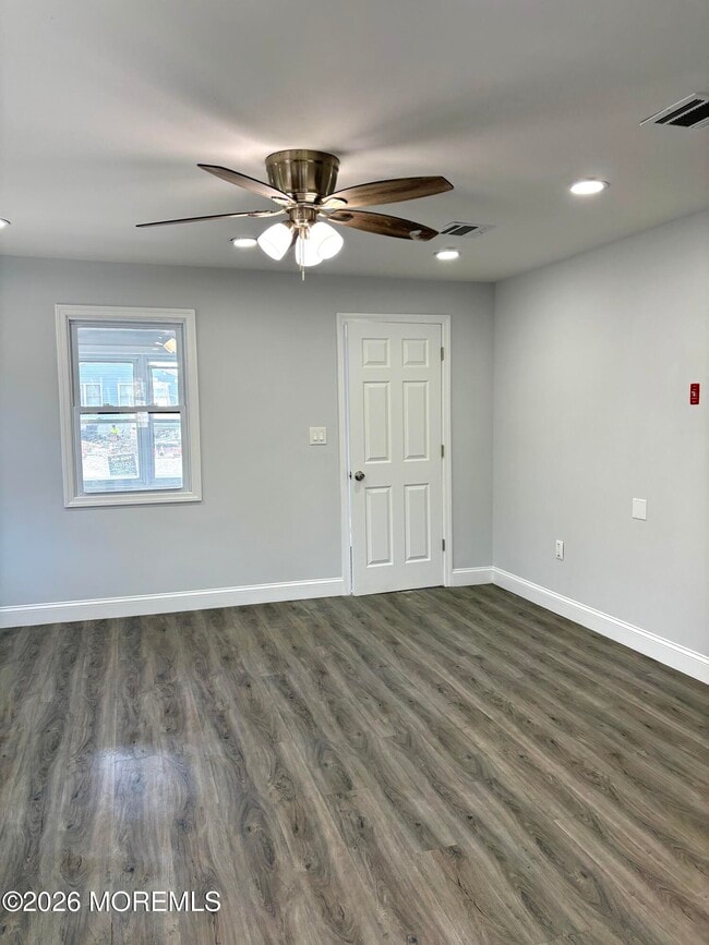 Building Photo - 711 McKinley Ave