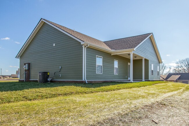 Building Photo - Charming One Story Retreat in Derryberry E...