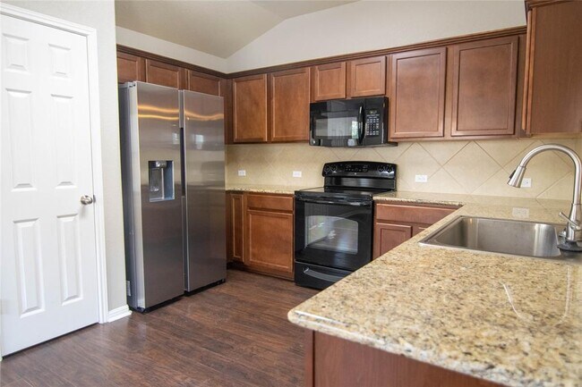 Building Photo - 504 Comal Run