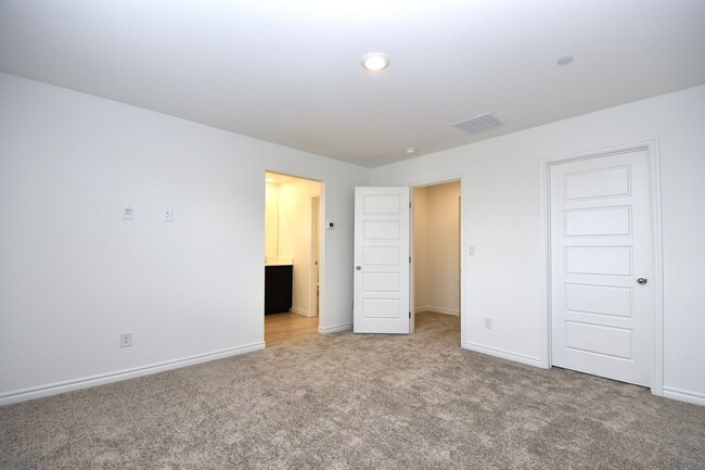 Building Photo - Brand New Build 3-Bedroom Townhome in Nort...