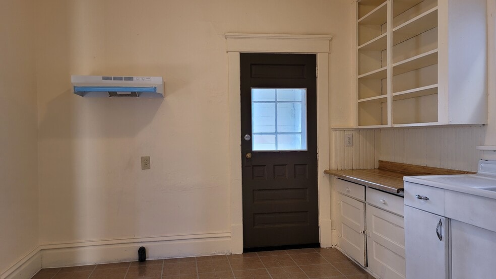 Building Photo - 333 S McKinley Ave