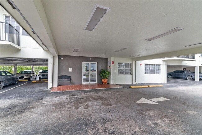 Building Photo - 5731 NW 37th St