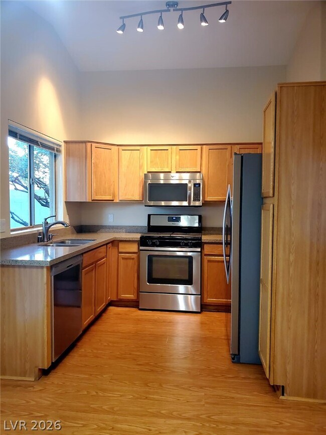 Building Photo - 10535 Clarion River Dr