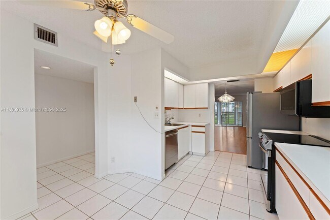 Building Photo - 1704 Andros Isle
