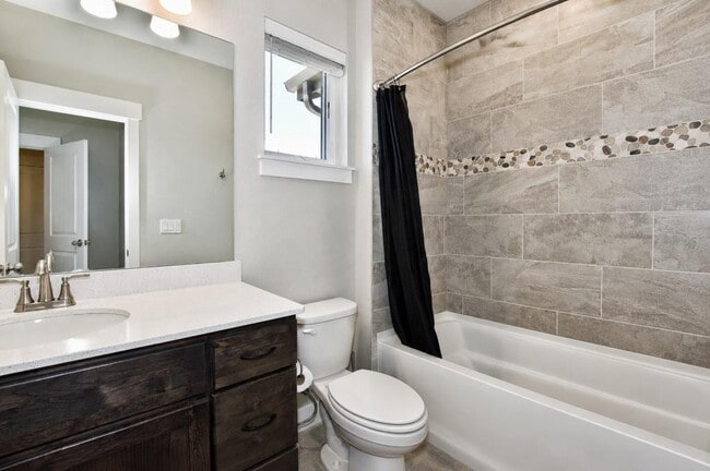 Building Photo - 6245 Vernazza Way