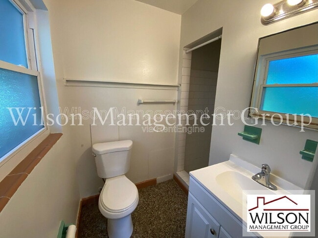 Building Photo - 2606 Aloma Ave